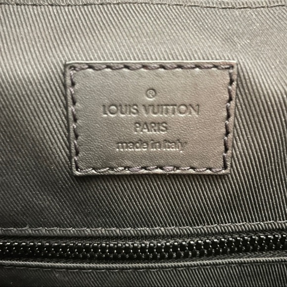 Louis Vuitton Discovery Backpack Monogram Shadow Black - Picture 9 of 14